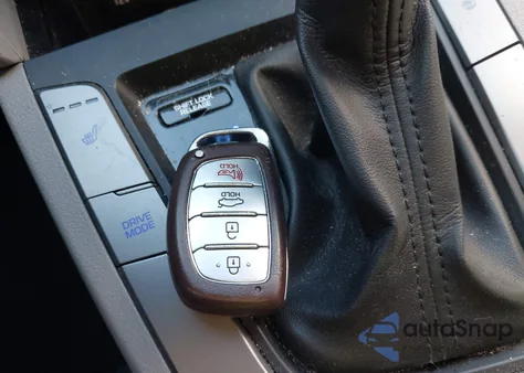 2017 Hyundai Elantra Se/Value/Limited from USA, damaged, VIN 5NPD84LF4HH064509